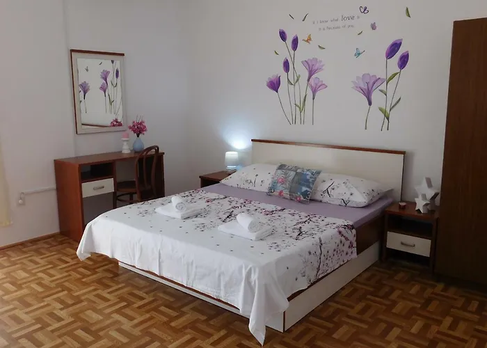 Ivanka Pensión Hvar Town